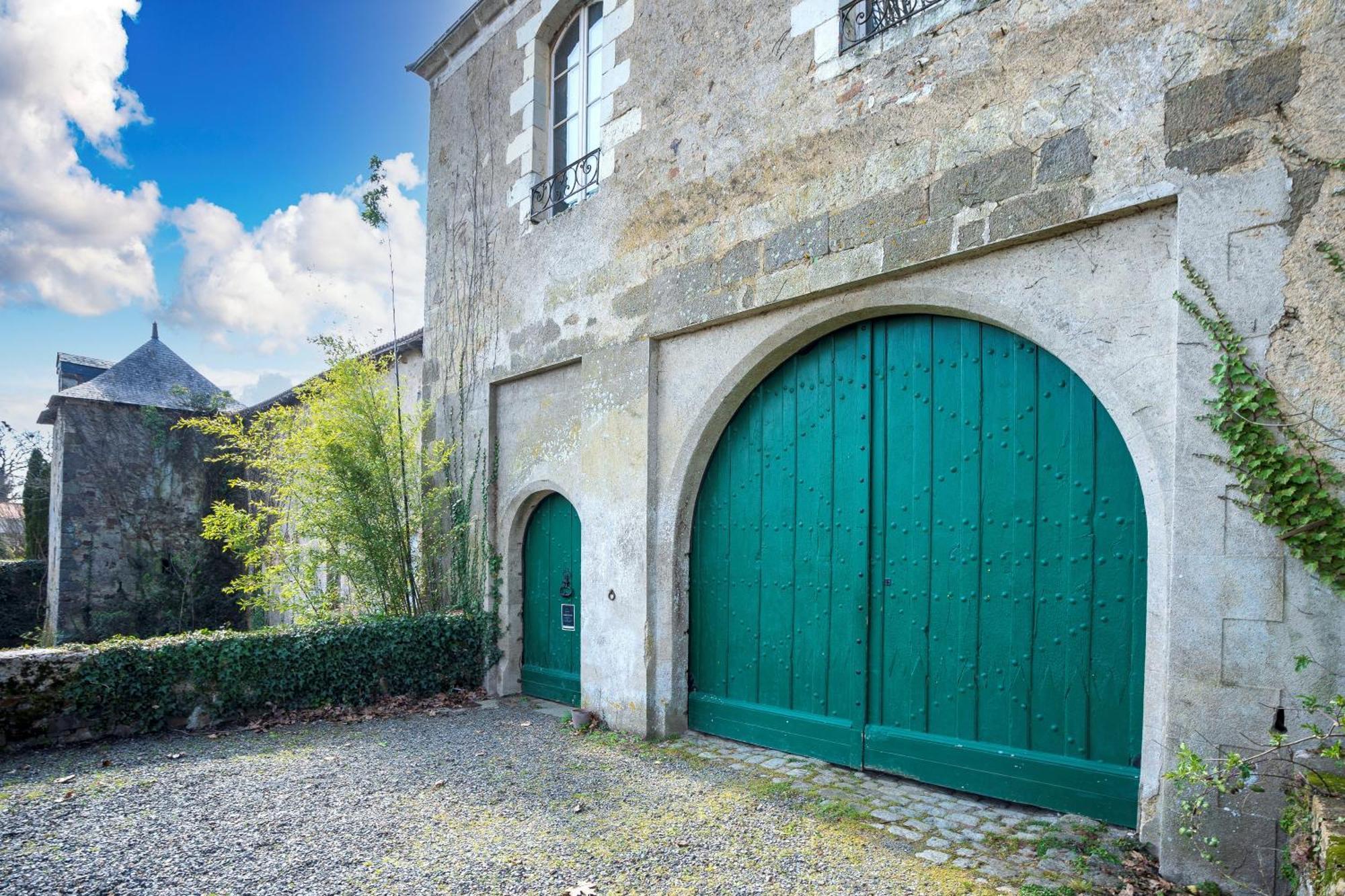 Chateau De La Tourlandry Chemille-en-Anjou Exterior photo